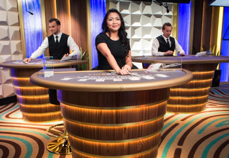 เกมสุดล้ำสัมผัสได้ที่นี่